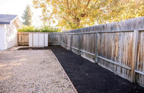 Family Friendly Southwest Bakersfield Retreat with Jacuzzi and Fenced Yard - Photo 11