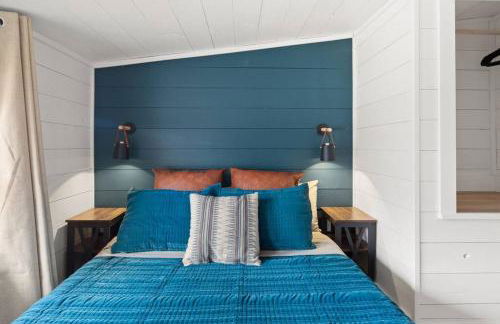 100% Renovated Stowe Village Farmhouse - Photo 5