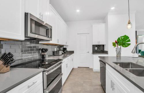 5BR Family Haven Near Disney with Private Pool - Foto 22