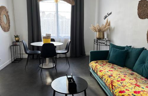 Villa Emma , maison classée 3 étoiles au centre de tout avec jardin clos à Châtellerault, à 20 mn Futuroscope&Aquascope - Foto 1