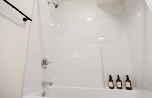 The Silo 4 - 1BD Cozy Retreat - Photo 10