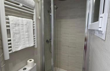 Precioso Apartamento Moderno Recién Reformado - Photo 12