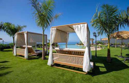 Apartamento de Lujo con Jacuzzi Privado, Piscina y Vistas al Mar - Foto 71