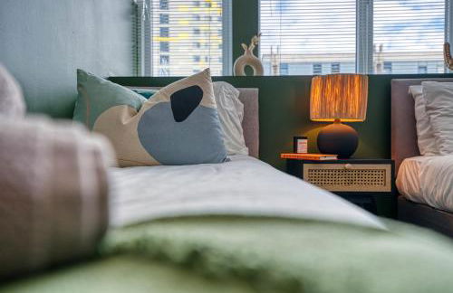 Contractor Accommodation Portsmouth Free Parking Sleeps 4 to 6 Ideal for Teams and Long Stays - Foto 10