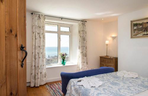 Drake Cottage with Hot tub - Photo 19