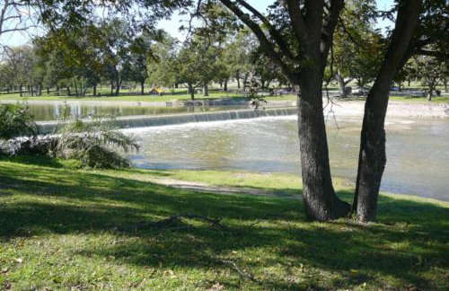 Remodeled 4BR 2BA Steps from Georgetown Square - Foto 30