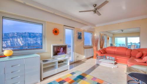 Villa Panorama 2 With Private Pool - Happy Rentals - Photo 5