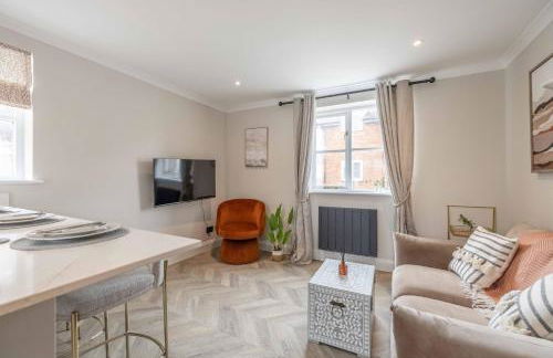 Stylish 2 Bed with Parking, 5 Min Walk to Windsor - Foto 4