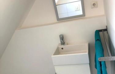 Big House in Duisburg - maximal 6 Persons with Garden - Foto 8