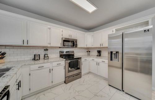 Spacious 5BR 2,5BA Holiday Home with Poo - Foto 7