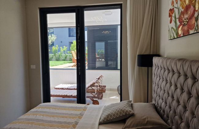 Luxury Modern apt w Garden, 3 min Walk to Beach - Foto 2