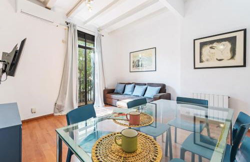 Bright 2BR in Clot Desk Fiber Wi-Fi - Foto 3