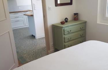 GITE chez mamie - 7 personnes A SAINTE LIVRADE SUR LOT - Foto 10