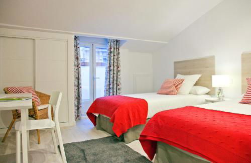 Feelathome Madrid Suites Apartments - Photo 12