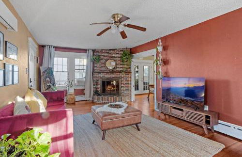 AC 6BR 2BA Quiet Retreat Central Location - Foto 48