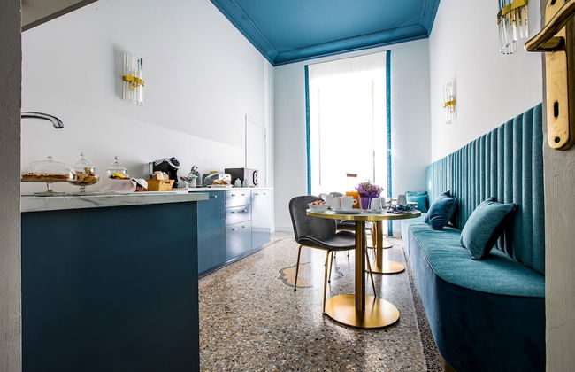 Hold Rome - Photo 22