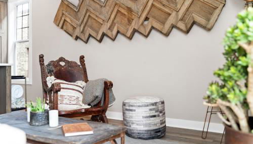 Bus Stop Sally in Historic Walker's Point MKE - Foto 5