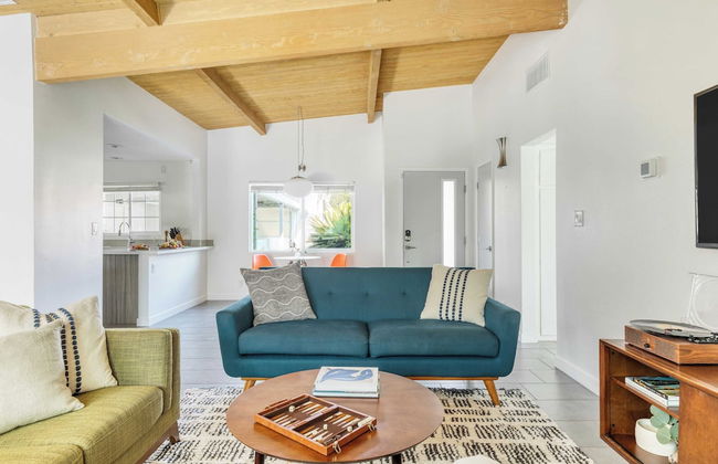 Lloyd by Avantstay Palm Spring Paradise w/ Pool, Large Yard & Table Tennis! Permit#3779 - Foto 23