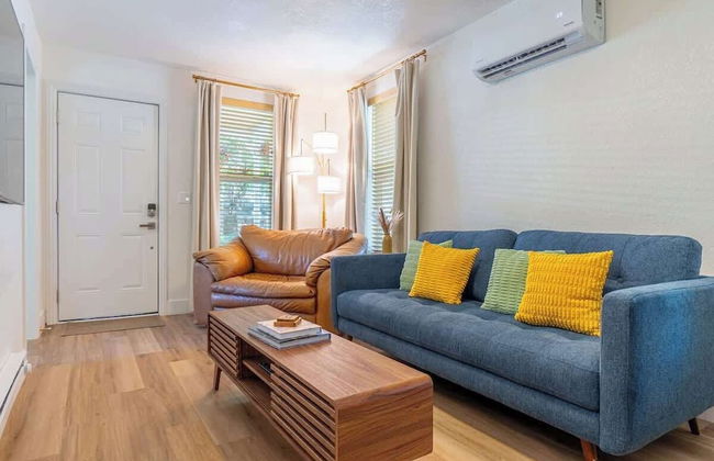 Charming Family 2BR Midtown Reno - Pets Welcome - Photo 7