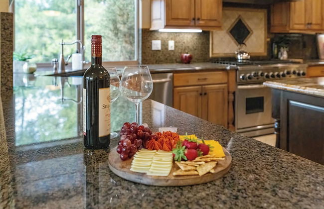 Hilltop Estate w/ Pool, Hot Tub, Fire Pit, Views Cleveland Vista by Avantstay - Foto 25