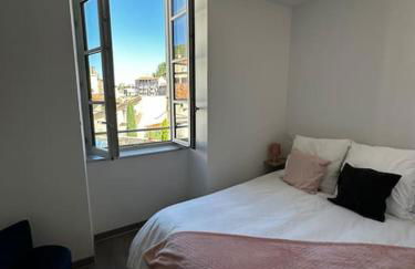 3 pièces spacieux plein centre, parking,clim, terrasse, jardin - Foto 8