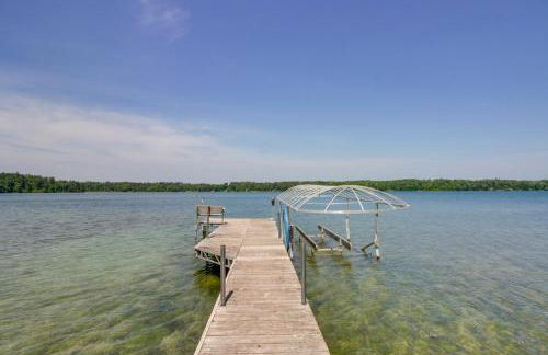 Cabin Getaway with Private Dock, Walk to Trail! - Foto 33