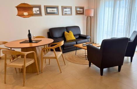 Pine Tree Seaside Apartments 500m to Beach - Foto 1