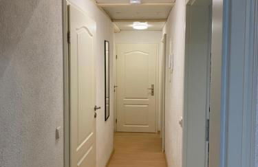 STN Deluxe Suite - Ferienwohnung mit 2 Schlafzimmer & Parkplatz, Highspeed WLAN, Netflix Premium, Zentral zu Audi & Schwarz Gruppe - Foto 27