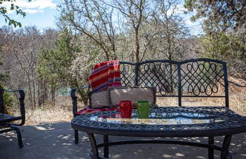 Cozy 2BR Cabin - King Bed Bunks Fire Pit & BBQ - Foto 21