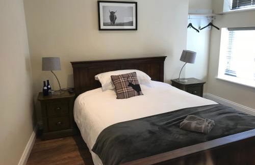 Bettws Hall Accommodation - Photo 15