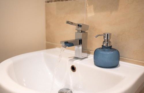 Luxury large home - Parking - Garden - Sleeps 6 - Foto 34