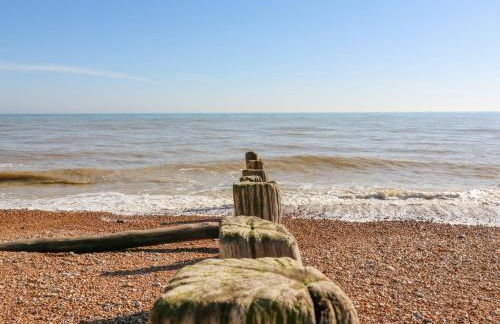 Bucket and Spades- Right on the Beach - Foto 58