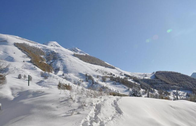 Chalet in Les Deux Alpes With Heated Pool - Photo 30