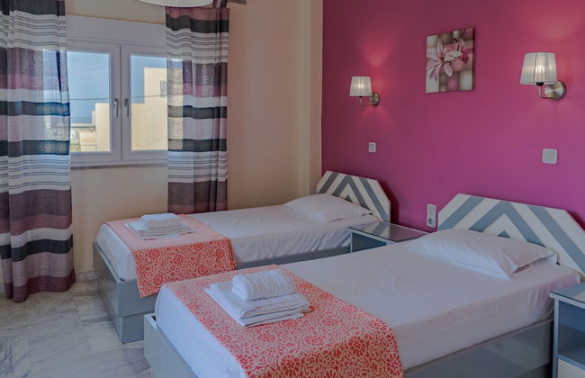 Saint-Trope Studios - Photo 8