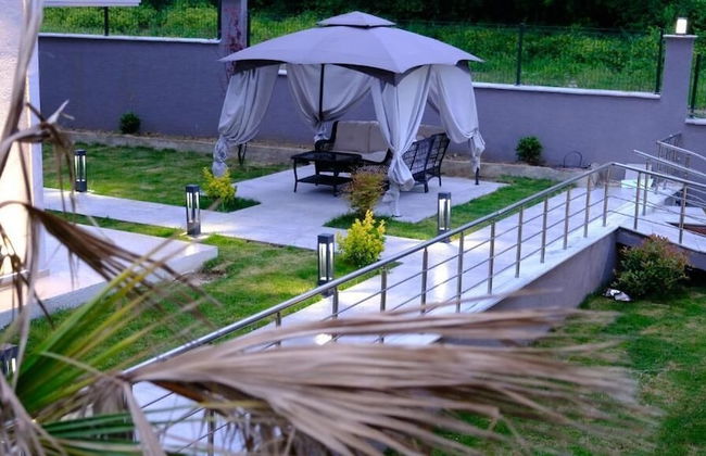 Flower City Suits - Photo 24