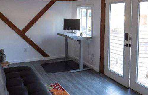 Pool! Quite, Private, remodeled home on the hill - Foto 26