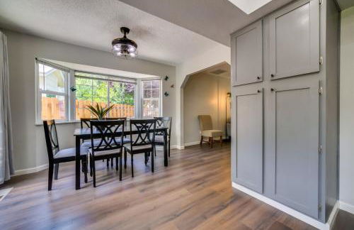 Centrally Located Reno Retreat with Patio and Yard - Foto 10