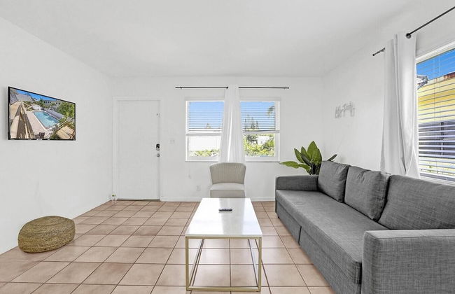 Cozy Beachfront Retreat Near Marina & Dining - Foto 23