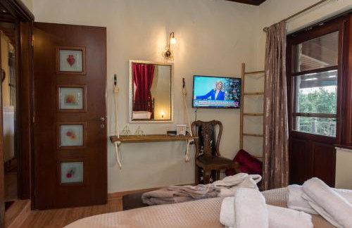 Petra Thea Villa Karitaina - Photo 25