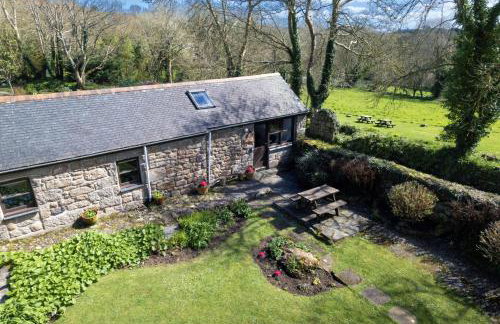 Cosy cottage in the beautiful Lamorna Valley - walk to the pub & sea - Photo 1