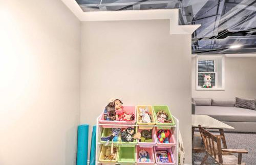 Home with Office and Yard 25 Mi to Downtown Chicago! - Foto 28