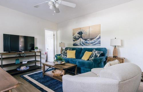 One bedroom private apt 2 blocks to beach King Bed - Foto 7