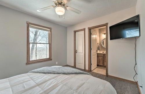 Lake-View Retreat with Fire Pit in Mountain Home! - Foto 19