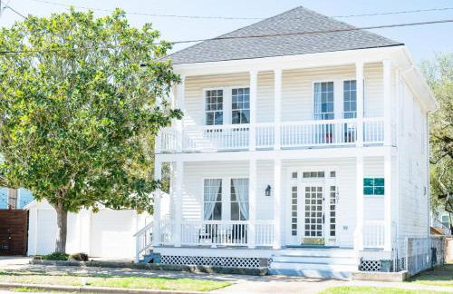 White Magnolia - Bakery Treats, Walk to Beach, Strand, Cruise, Pleasure Pier - Foto 4