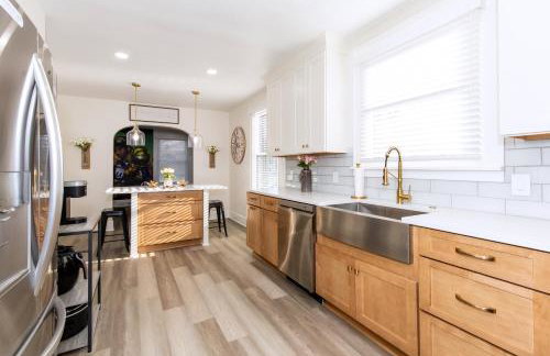 New Group Space - Sleeps 20! Near Sports Center - Photo 37