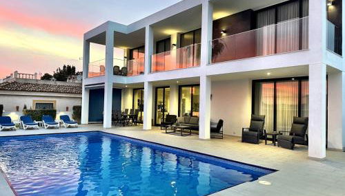 Luxury villa with large swimming pool and outdoor area - Foto 3