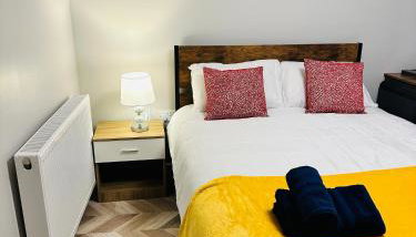 Comfy Studio Flat and Workspace near Ashton-U-Lyne Station - Foto 2