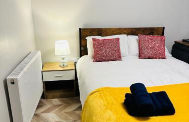 Comfy Studio Flat and Workspace near Ashton-U-Lyne Station - Foto 2