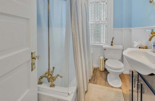 Charming New England Home in West Hartford Center - Foto 26