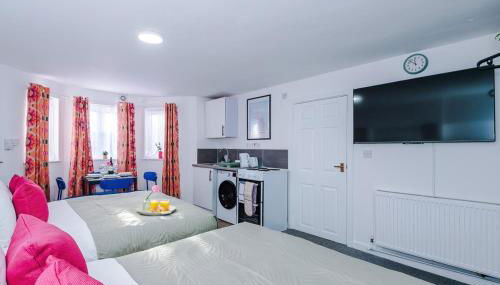 Jephsons Lodge Studio 5 - Free Parking, Prime, WiFi, Gorgeous Basement Studio - Foto 1, towels